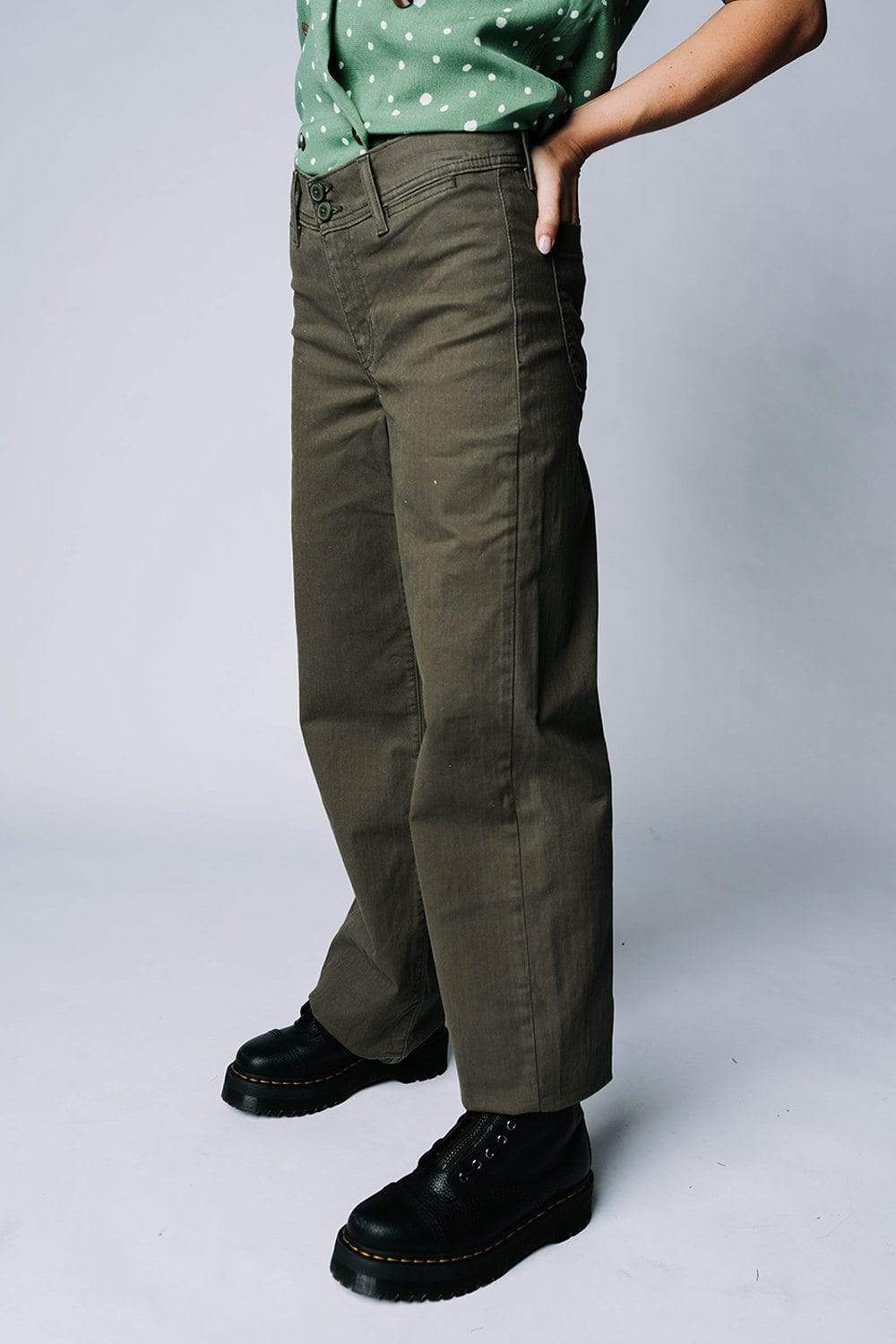 Levi's CL Utility Wide LB Jean in Olive Night Herringbone | Levi's CL Utility Wide LB Jean in Olive Night Herringbone | Clad & Cloth |  Bottom | Amazon | Instagram.