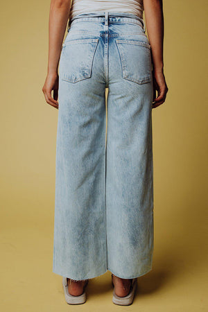 Free People Kinsey Crop Jeans in Light Wash Denim | Free People Kinsey Crop Jeans in Light Wash Denim | Clad & Cloth |  Bottom | Amazon | Instagram.